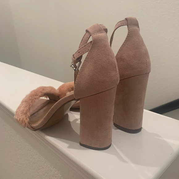 Report block heel sandal fuzzy, 9 - Picture 4 of 4